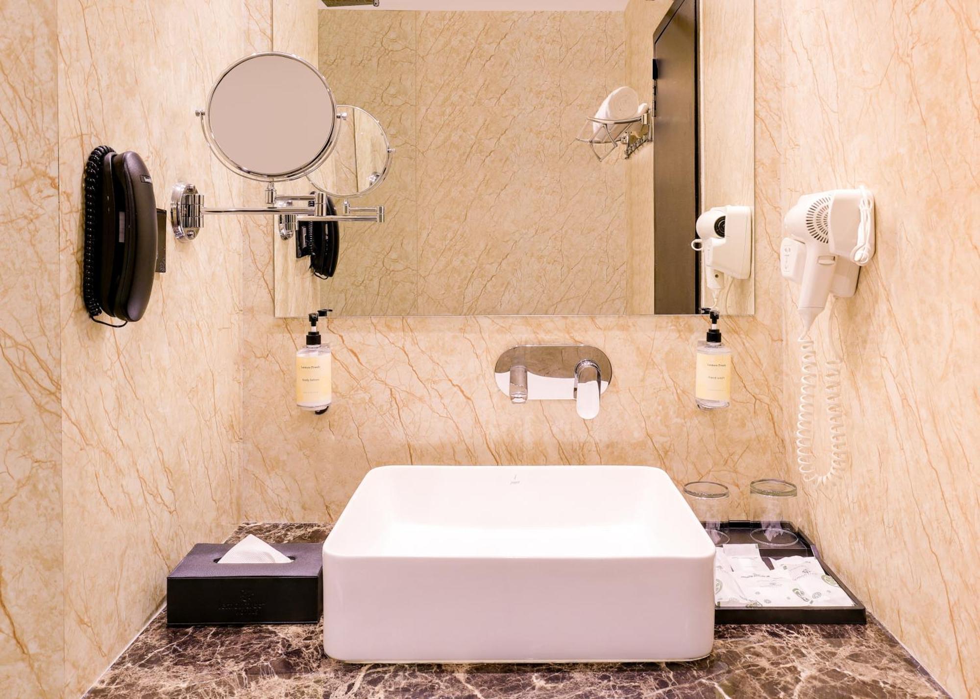 Lemon Tree Hotel Bhopal Dış mekan fotoğraf